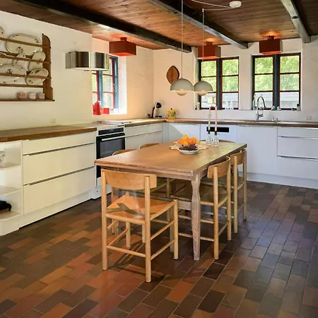 בית נופש Traditional Timber House In Mols Bjerge With View *
