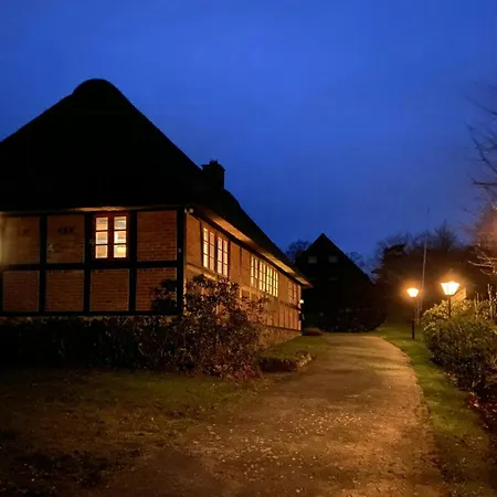 Traditional Timber House In Mols Bjerge With View בית נופש אבלטופט